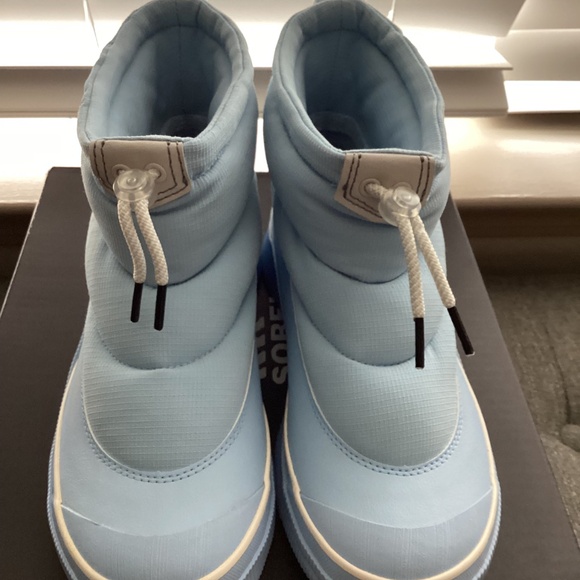 SOREL Out N About IV Puffy Lace-Up Waterproof Boot (Women) 8.5M - Picture 11 of 12